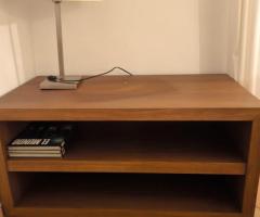 MUEBLE TECA TV  EN PERFECTO ESTADO