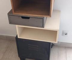 Mueble estilo industrial y mesitas encajadas de centro