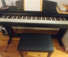 Piano electrónico