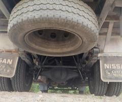 Camión Nissan Cabstar 2002