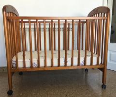 Cuna de madera