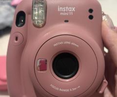 Cámara Fujifilm Instax Mini 11 Rosa + funda