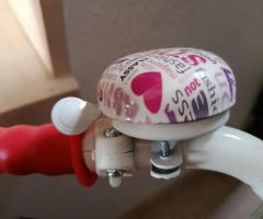 Bicicleta roja para niñ@s como nueva!