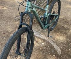 Giant Stance 2 29" ,doble suspensión