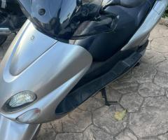 Moto Yamaha Majesty 125
