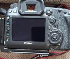Canon Eos Mark IV + objetivo