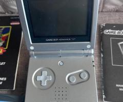 Nintendo Gameboy Advance SP + juegos