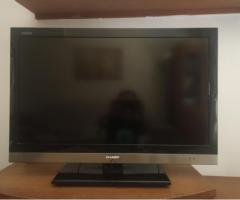 TV Sharp aquos modelo LC-32LE600E